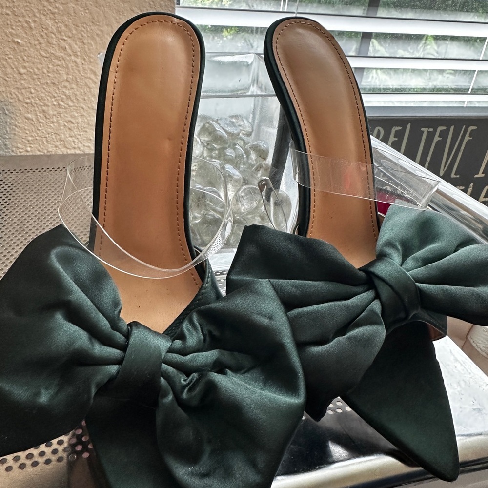 Elegant Green Bow Women's Shoes